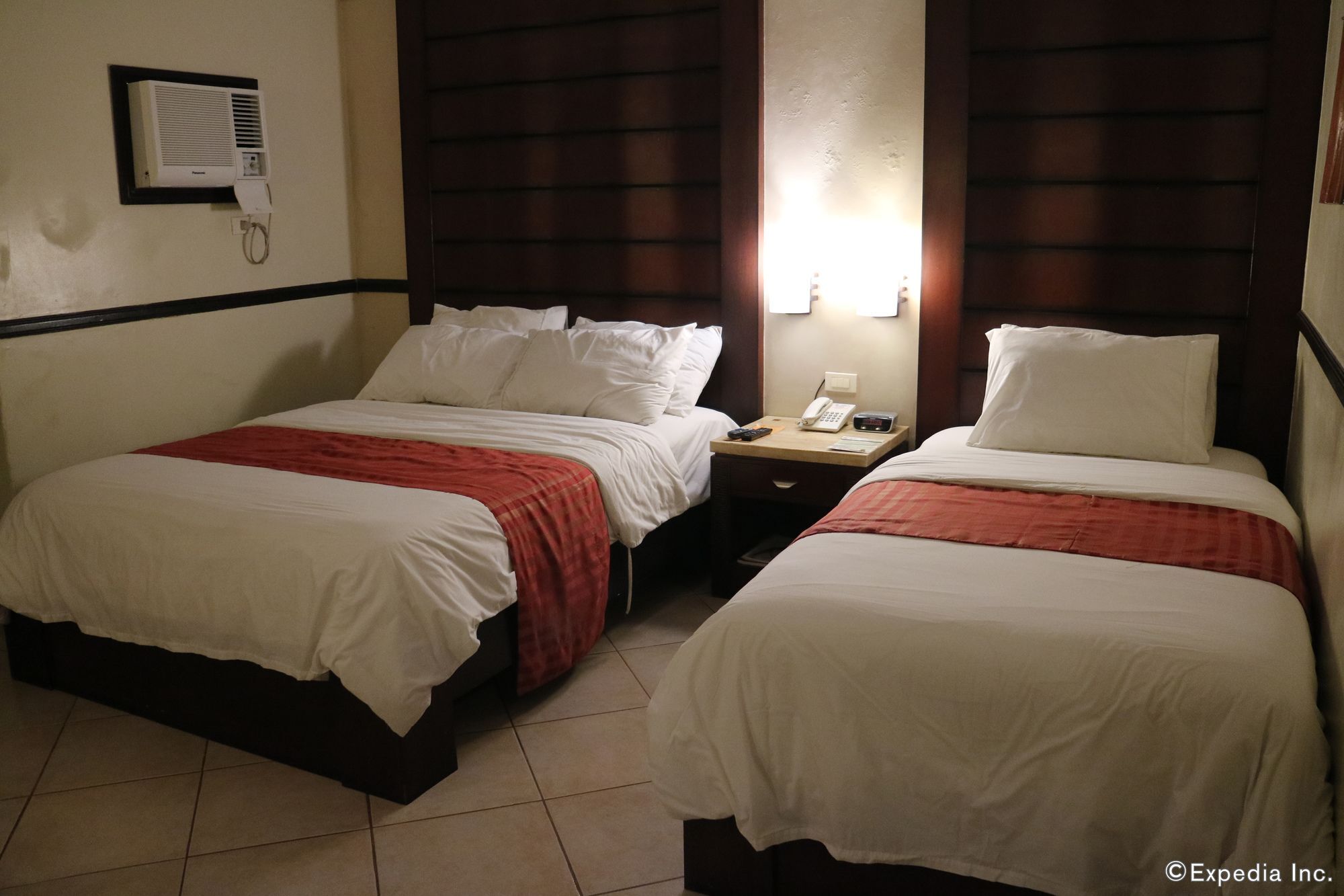 Mo2 Westown Hotel Iloilo Exterior foto